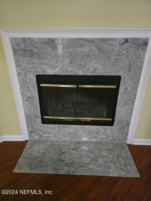 Building Photo - 8040 Macinnes Dr E