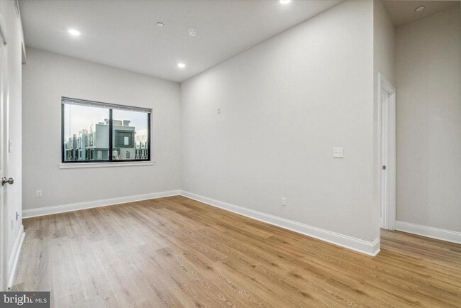 Building Photo - 2143 E Lehigh Ave