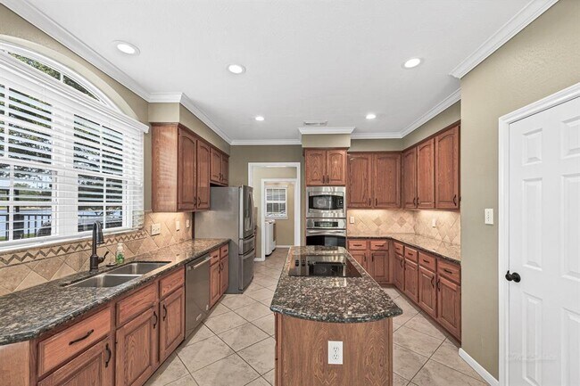 Building Photo - 22319 Fairbay Dr
