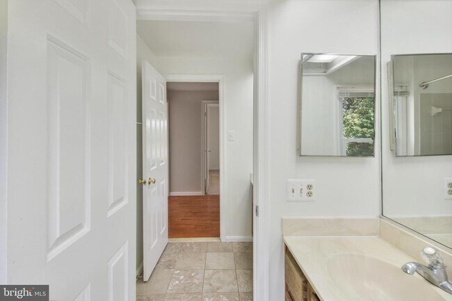 Building Photo - 13920 Wagon Way