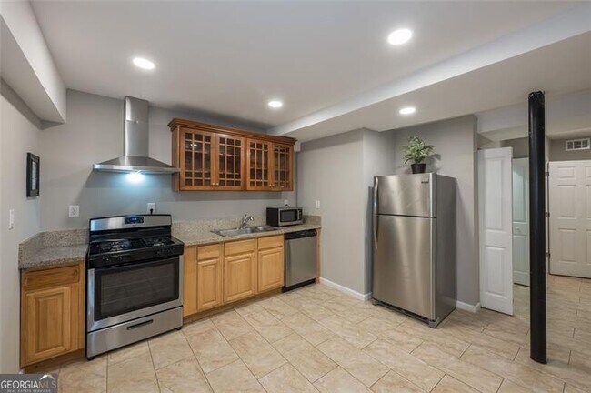 Building Photo - 1565 Overland Terrace SE