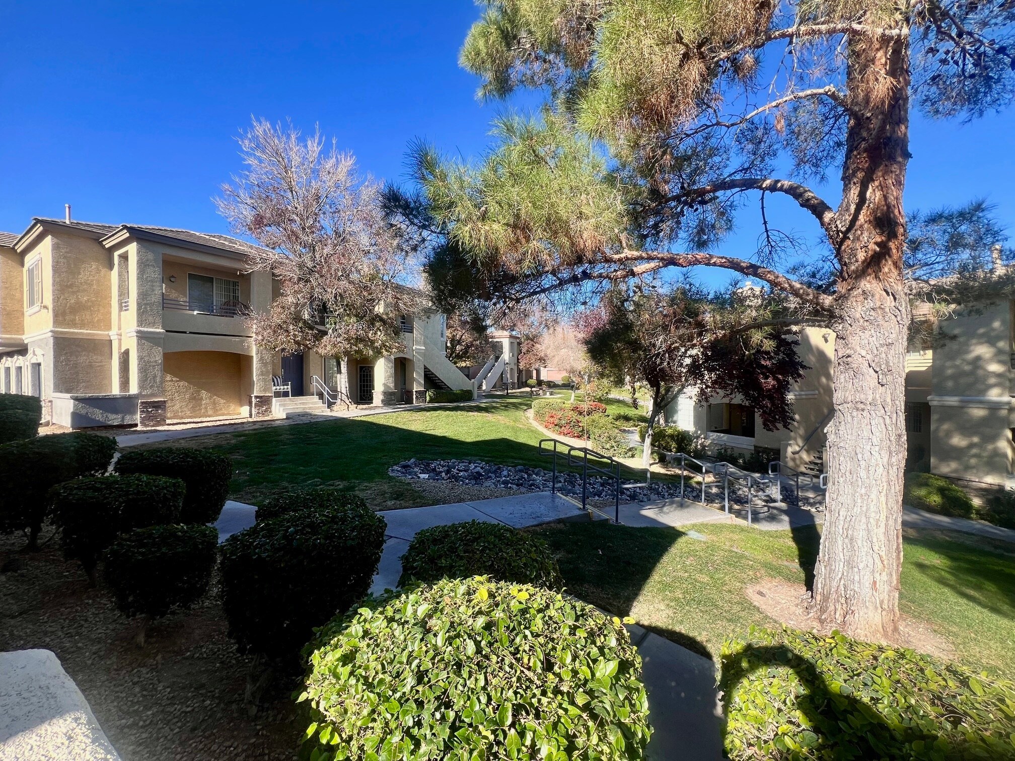 Building Photo - 1604 Queen Victoria St