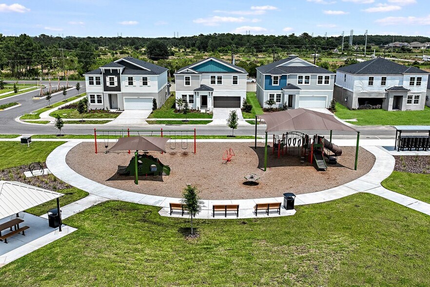 Building Photo - 14773 Summer Branch Dr