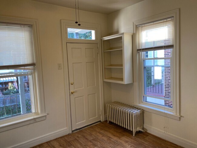Building Photo - 513 Weidman St