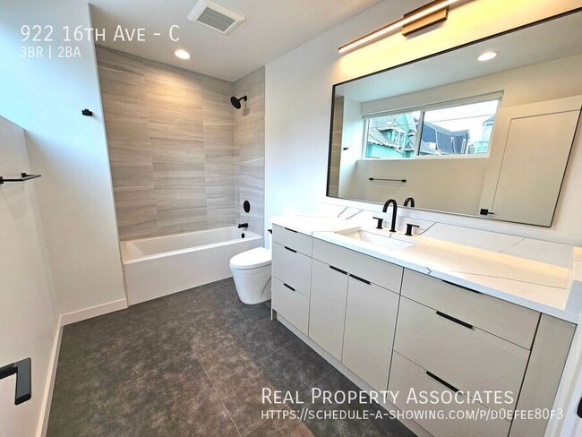 Building Photo - 922 16th Ave