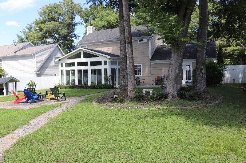 Building Photo - 9507 Guernsey Ct