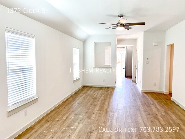 Building Photo - 1372 Cider St