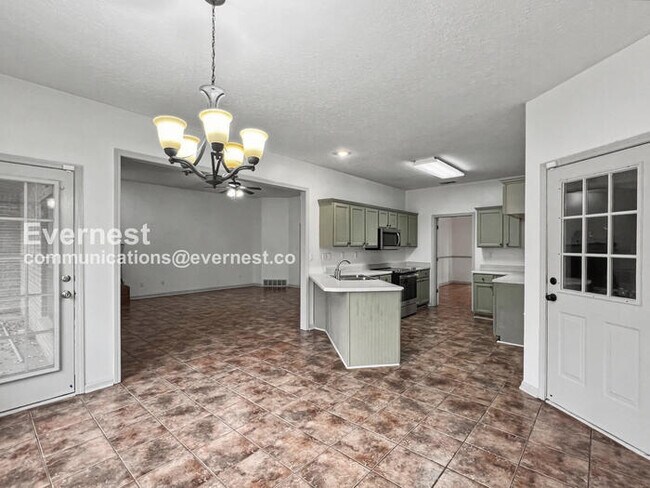 Building Photo - 2100 Shannon Cove