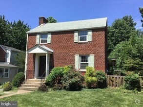 Building Photo - 110 S Woodrow St