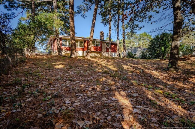 Building Photo - 1805 Catawba St