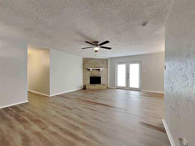 Building Photo - 3 BR/2BA | Renovated Single Family Home | 2-Car Garage | Gated backyard