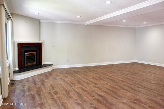 Building Photo - 153 Impatiens Ct
