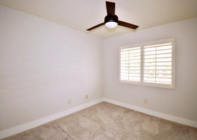 Building Photo - "Charming Oasis: 3-Bedroom Cathedral City Retreat with Pool, Fireplace, and Granite Kitchen!"