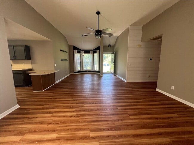 Building Photo - 313 Ridge Hill Cir