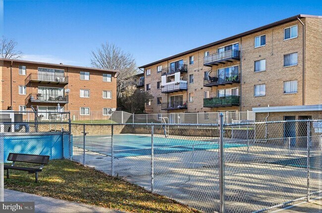Building Photo - 4106 Mangalore Dr