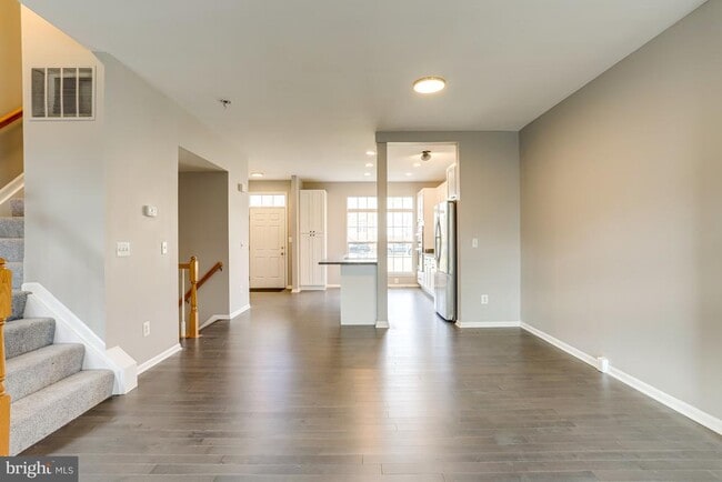 Building Photo - 20366 Hartwell St