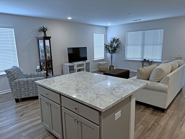 Building Photo - 230 Pedric Dr