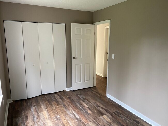 Front Bedroom - 8555 Island Pines Dr
