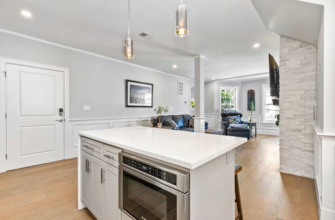 Building Photo - 84 Flint St