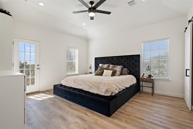Building Photo - 310 Saddle Blanket Dr