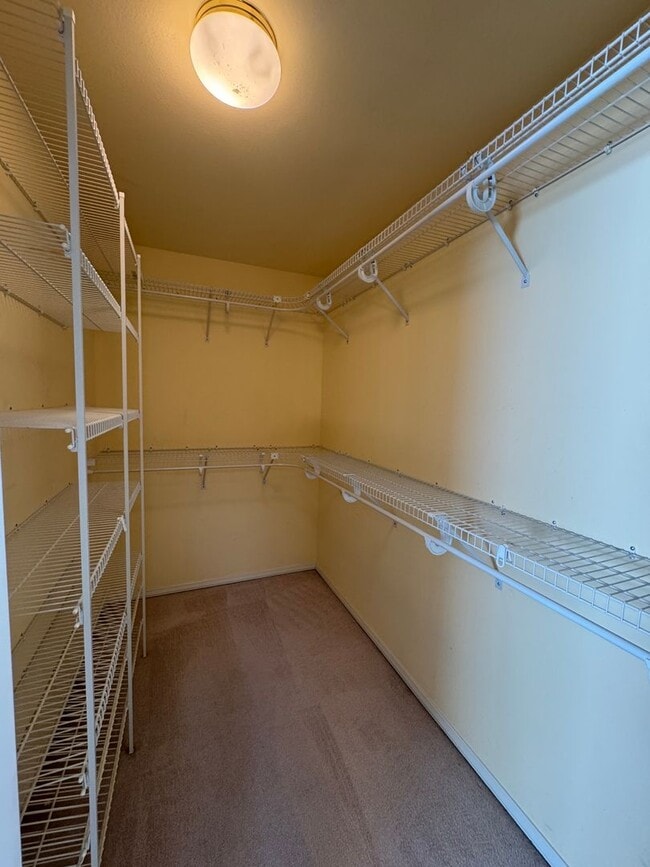 Building Photo - 2bd/2ba Edmonds Condo