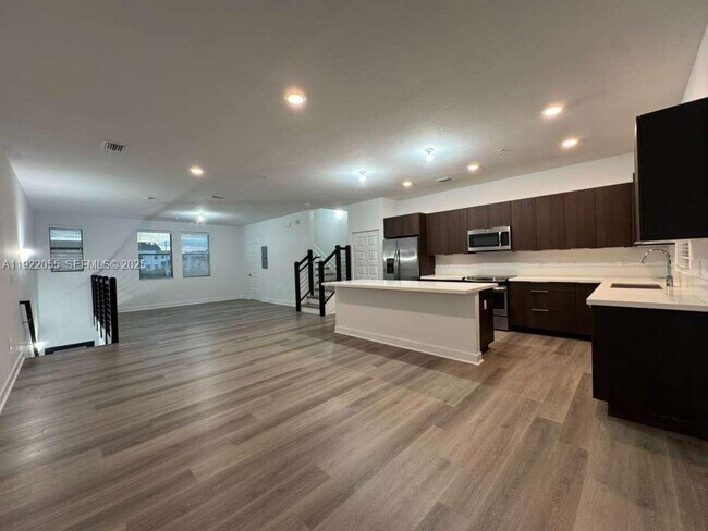 Building Photo - 10473 NW 82nd St