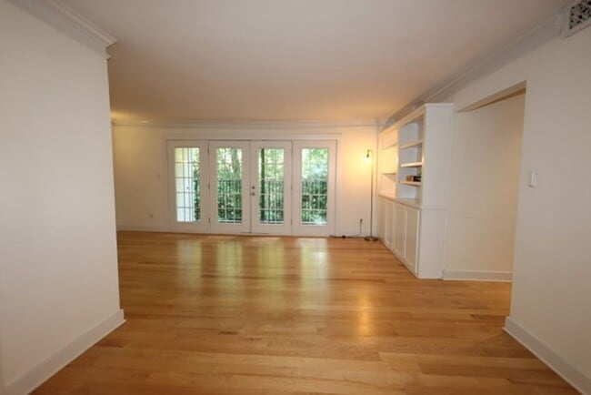 Building Photo - 2 Bedroom Condo in Buckhead for RENT!!! (Garden Brook at Peachtree Hills)