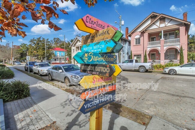 Building Photo - 530 E 35th St