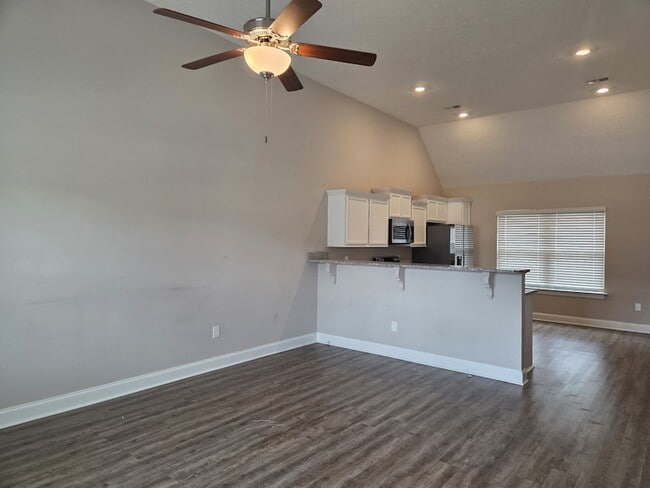 Building Photo - 2853 Vly Farms Dr