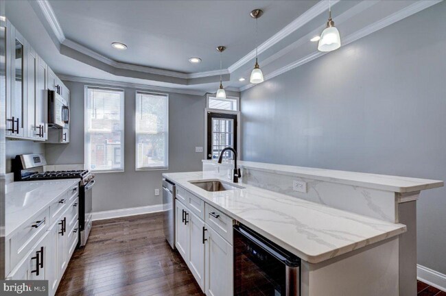 Building Photo - 815 N Collington Ave