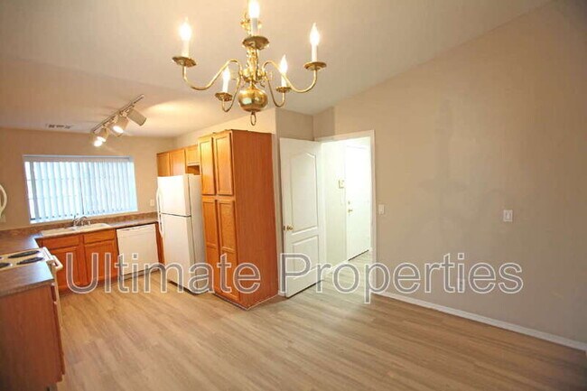 Building Photo - 2026 S 83rd Dr