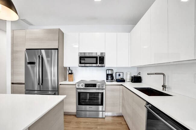 Building Photo - 1220 17th St