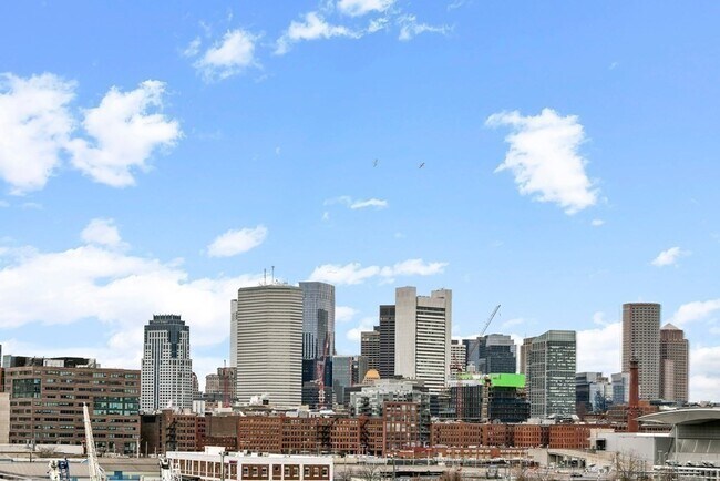 Building Photo - 350 W 2nd St