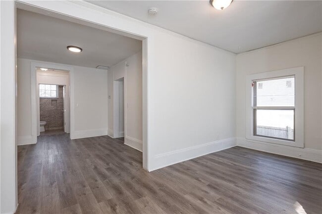 Building Photo - 406 Paines Ave NW