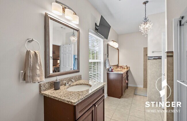 Building Photo - 67 Wintergreen Dr