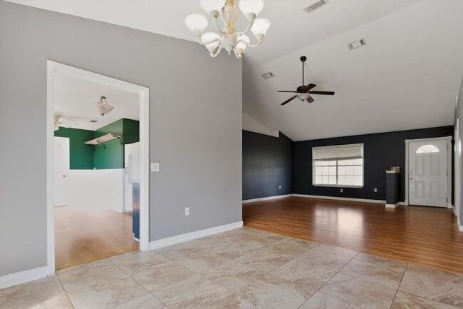 Building Photo - 4799 Coronado Cir