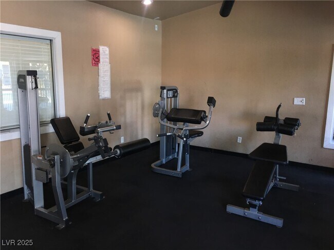 Building Photo - 5161 River Glen Dr