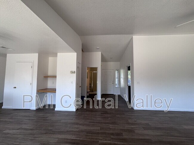 Building Photo - 1118 Cypress Hill Ln
