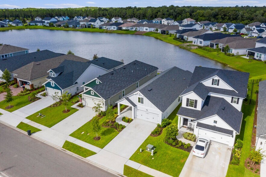 Building Photo - 227 Vista Lake Cir