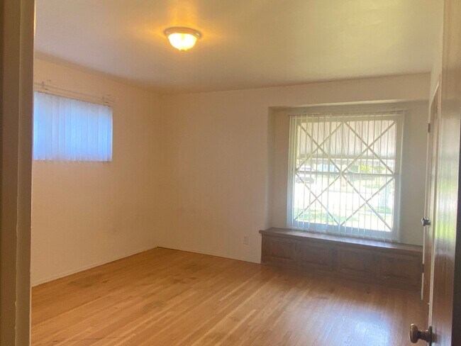 Building Photo - Home for Rent near Orange Circle