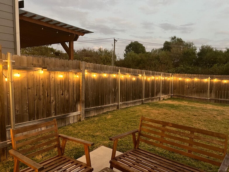 Building Photo - 15109 Casbah Dr