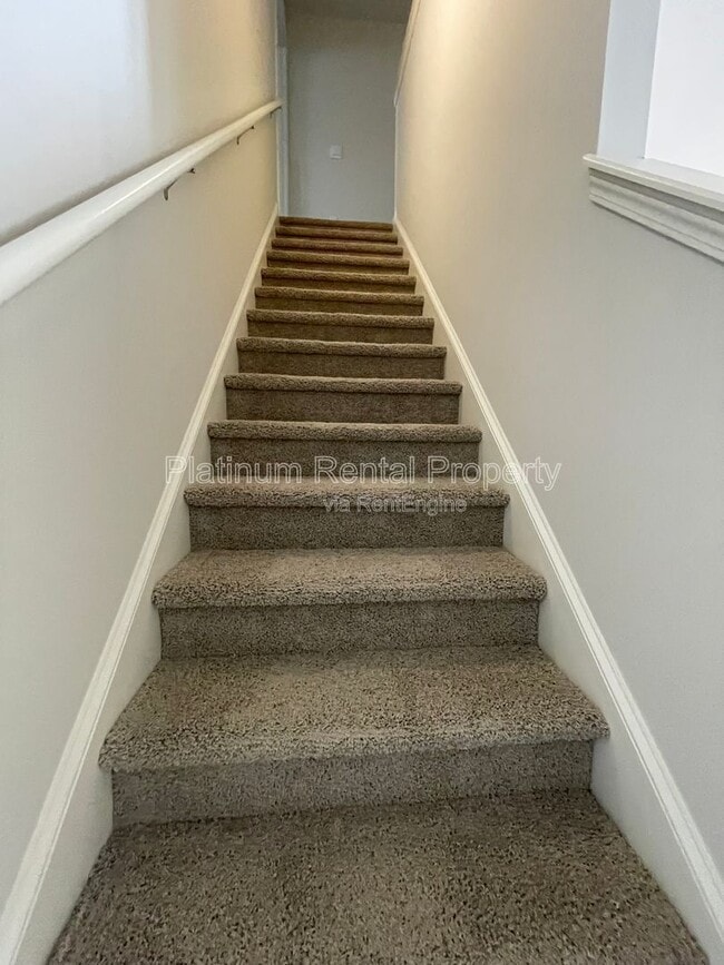 Building Photo - 56 Rustin Rdg