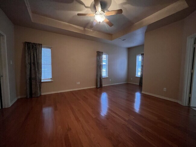 Building Photo - Gated Entry 5 bedroom, 3.5 Bath Home on 16+ Acres in Cleburne - Bring your horses and cattle!