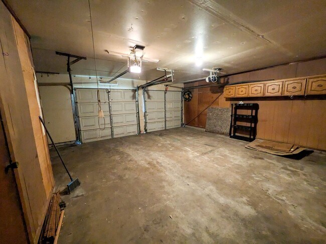 Building Photo - 790 Norwood Dr