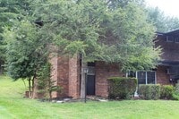 Building Photo - 102 Terrace Ct