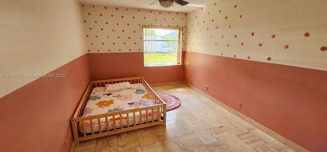 Building Photo - 22310 Cameo Dr E