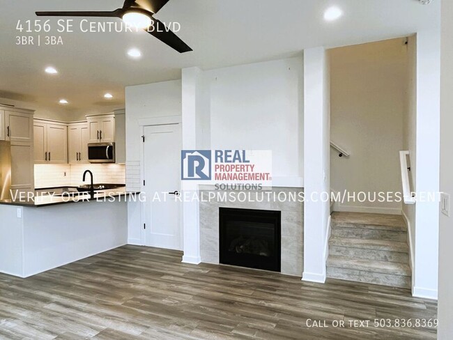 Building Photo - 4156 SE Century Blvd