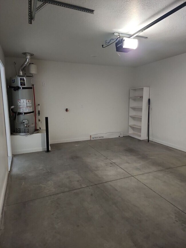 Building Photo - 496 W 2350 N