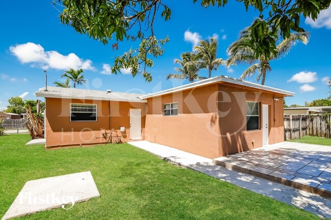 Building Photo - 11460 SW 199th St