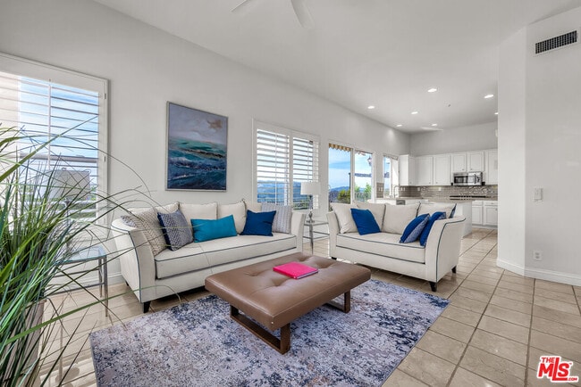 Building Photo - 16730 Calle De Catalina